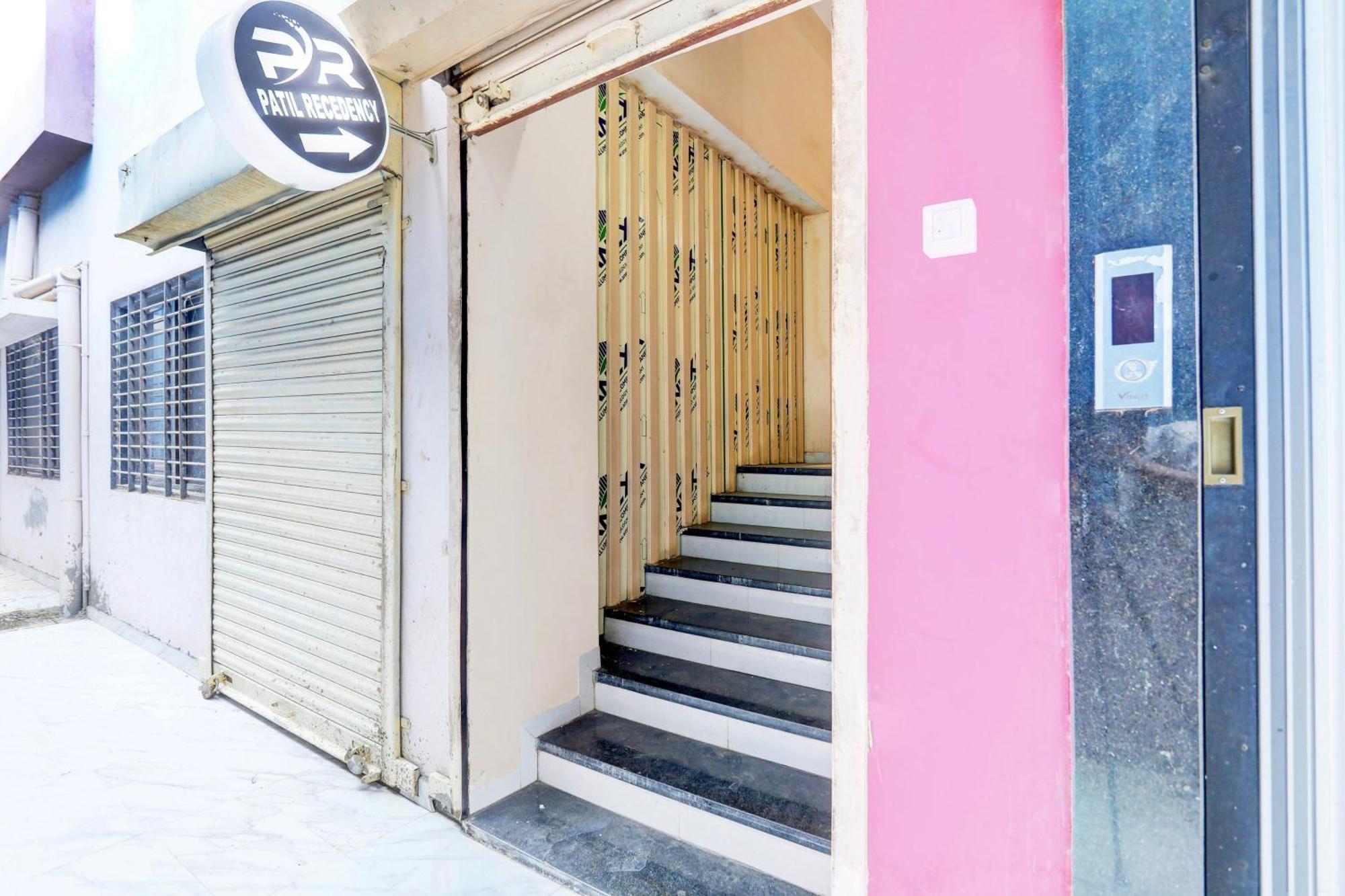 Hotel O Patil Residency Lodging Shahada Exterior photo